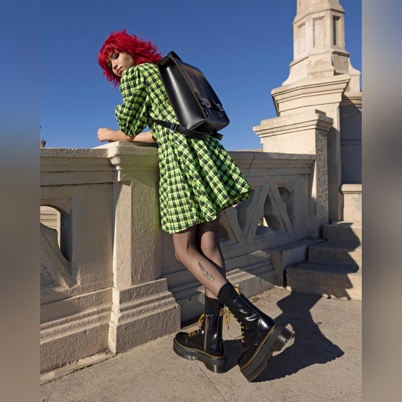 Dr Martens Vegan Jadon Boot Max Platforms NWOB - Picture 2 of 14